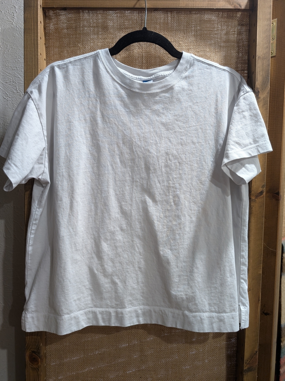 Old Navy Men’s White Crewneck Short Sleeve Tee